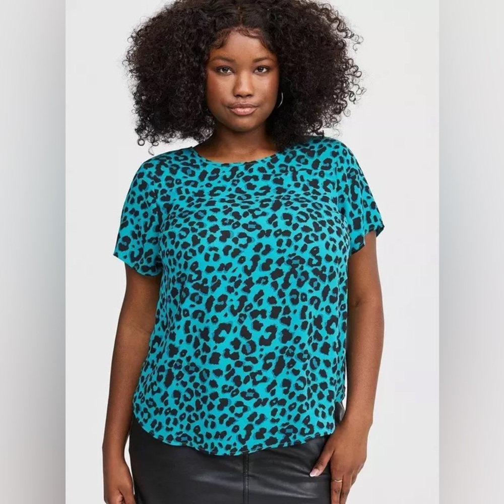 Torrid Abbey Georgette Blue Leopard Print Top EUC